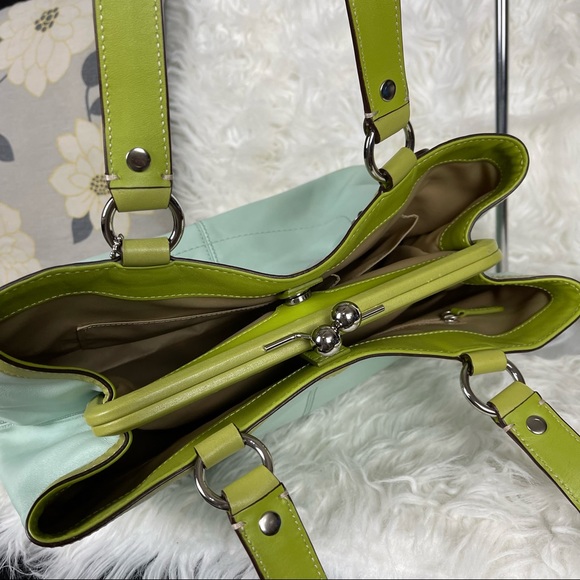 Coach Laura Leather Tote 👜 - Picture 6 of 12